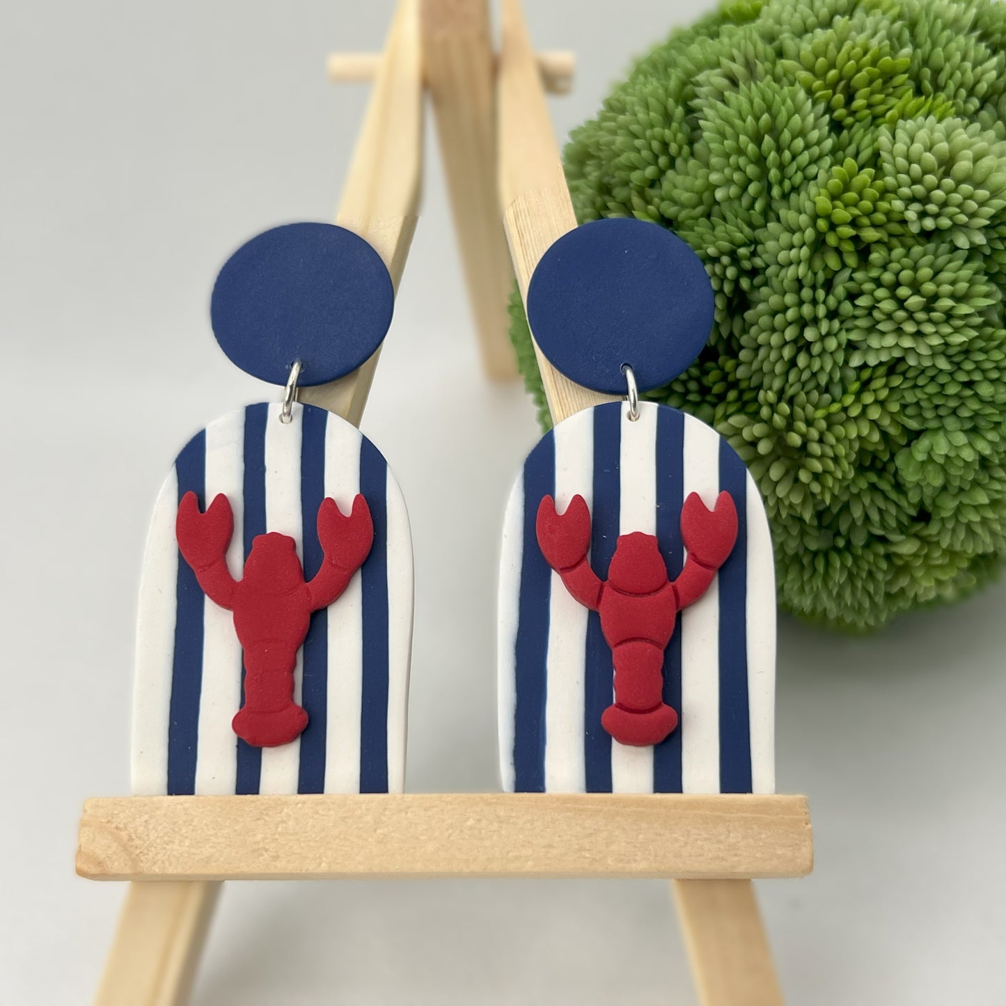 Button Stripe Lobster Drop