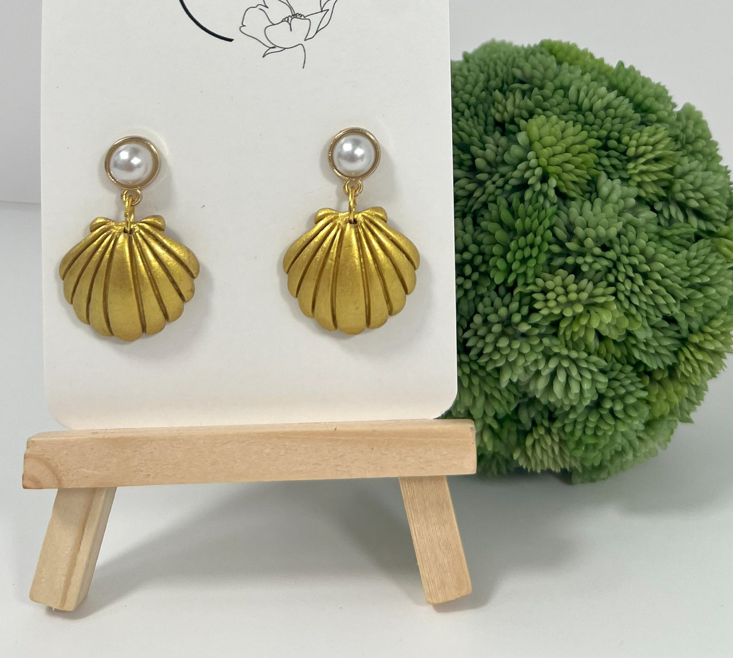 Golden Pearl Drop