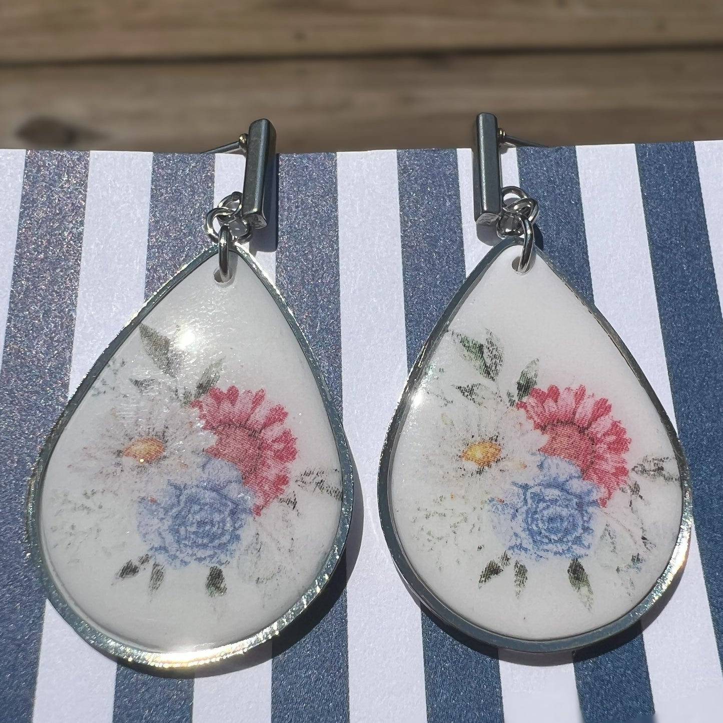 Vintage Floral Drop
