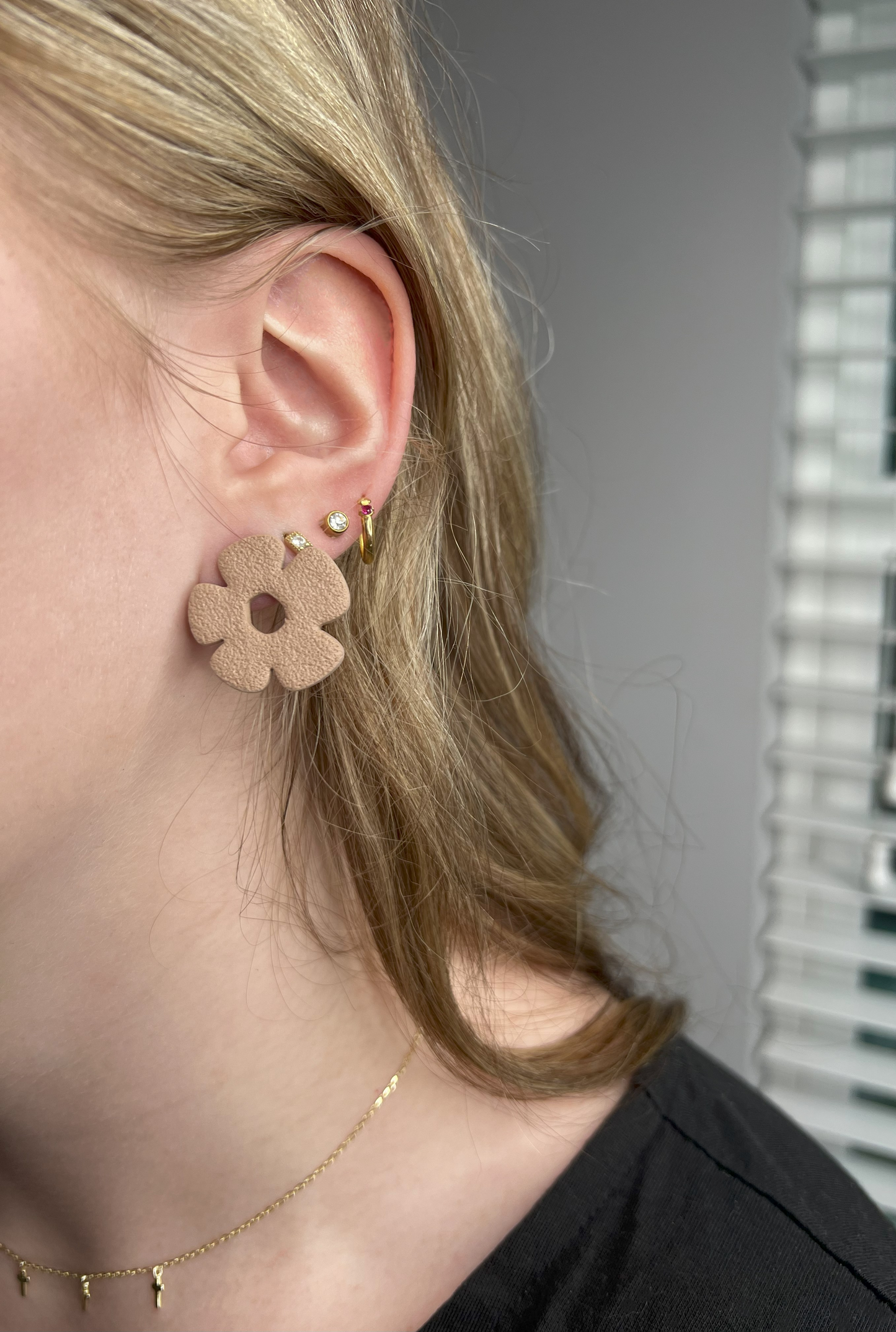 Retro Punch Stud