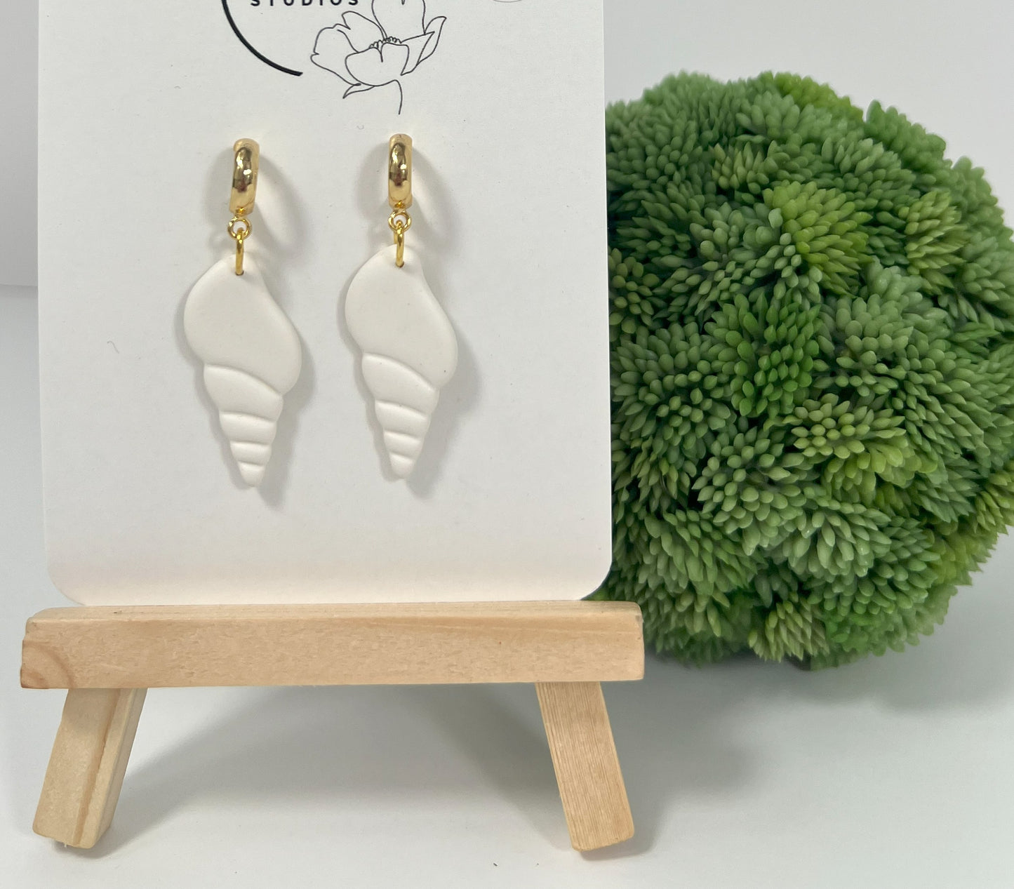 Spiral Shell Half Hoop