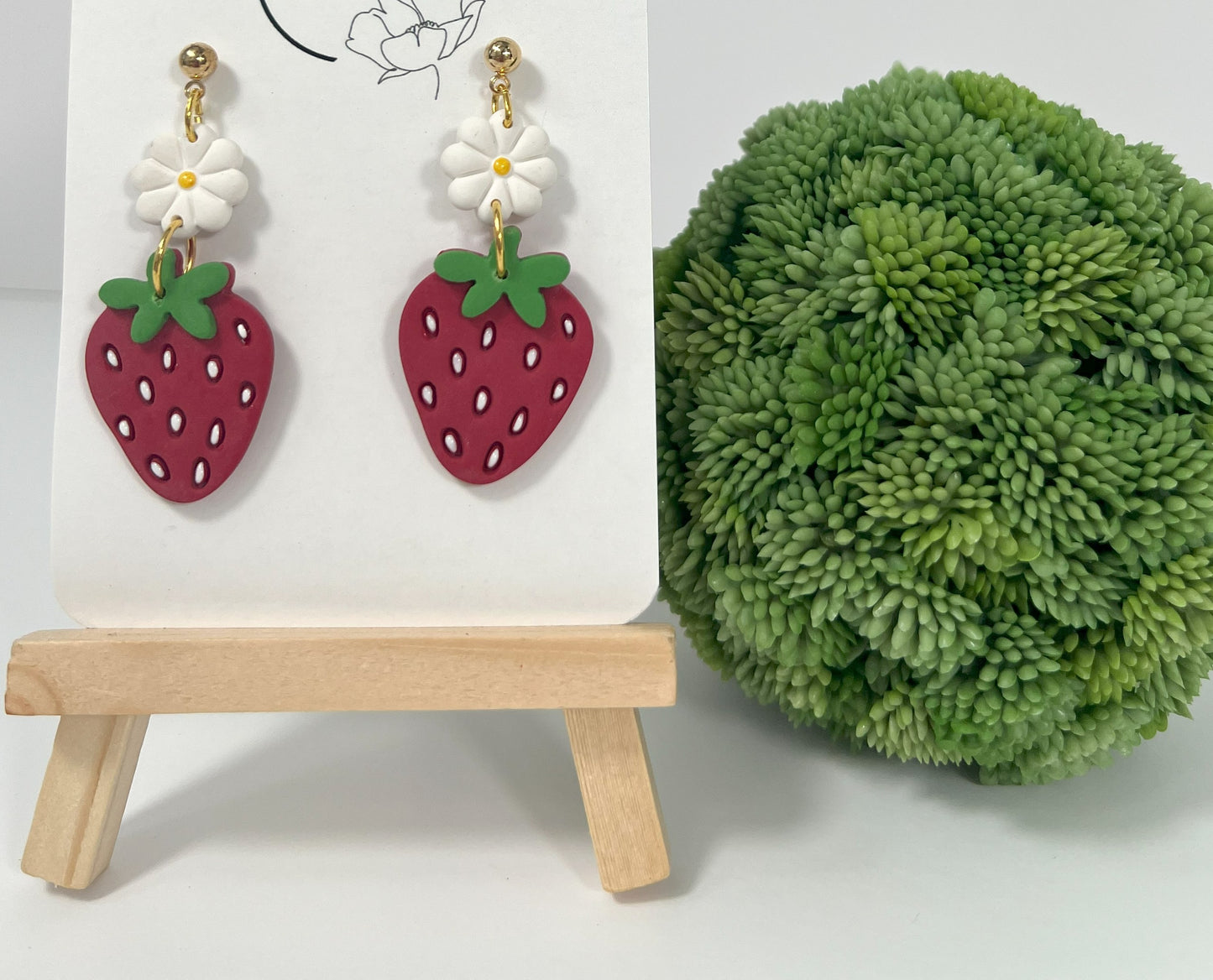 Dainty Daisy Strawberry Drop (Gold or Silver)